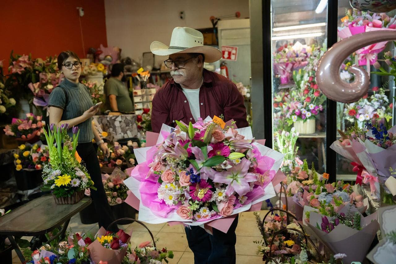 Florerías de la colonia Marrón en Tijuana iniciaron la venta de arreglos y ramos